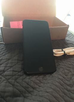 iPhone 7 Plus Jet Black UNLOCKED