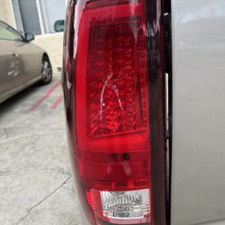 2002 GMC Sierra Tail Light 
