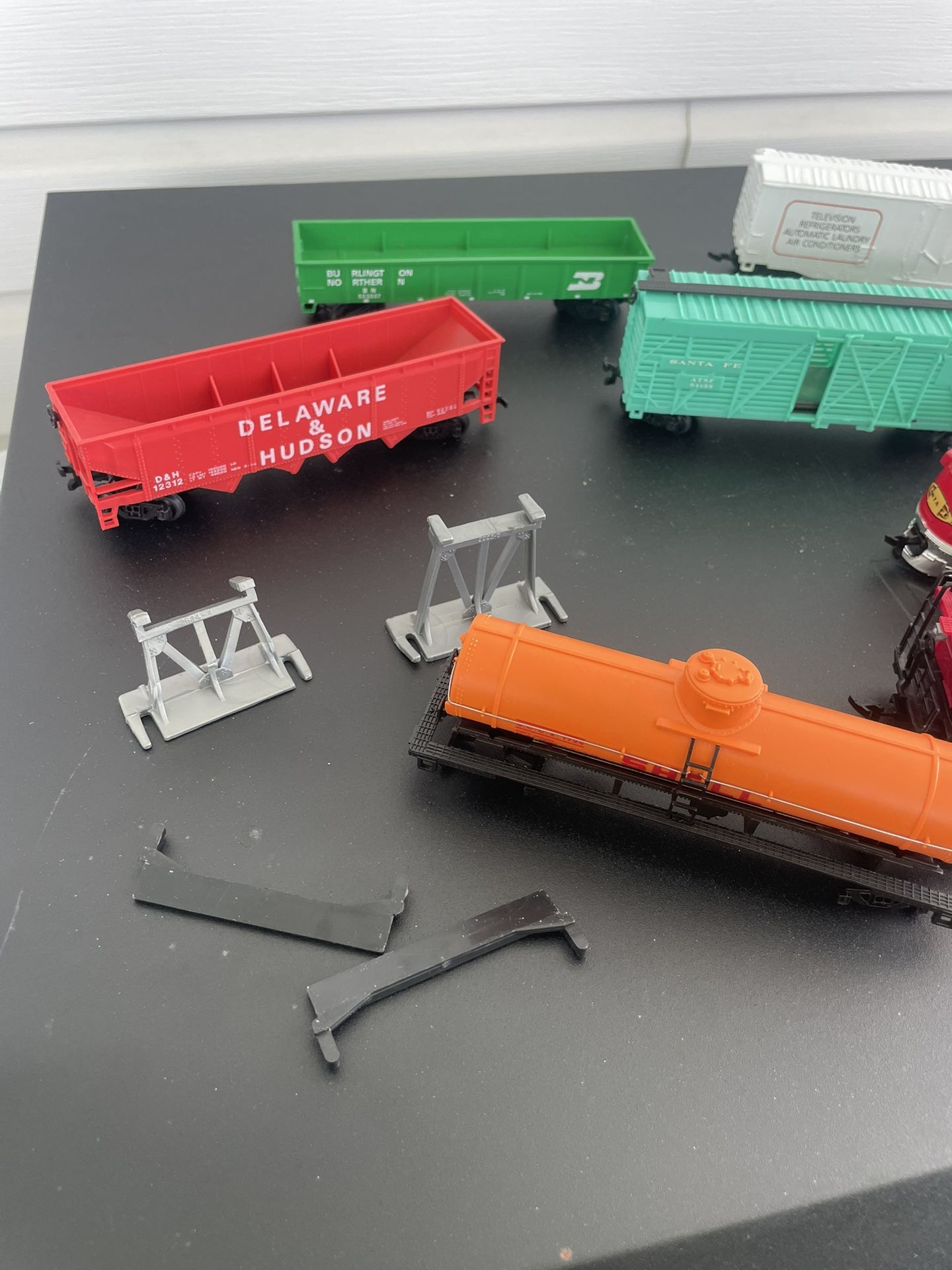 HO Scale Train Set