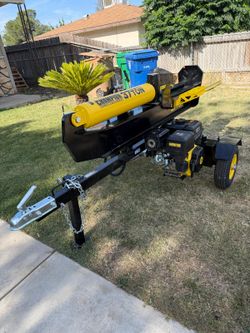 Champion Power Equipment
37 Ton 338cc Full Beam Vertical/Horizontal Op and Auto Return Gas Wood Log Splitter with Oil Funnel and Hydraulic Oil