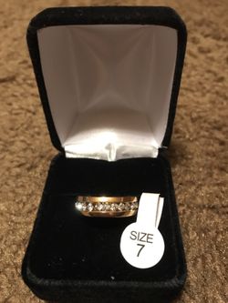 Men's 14 kt gold plated rhinestone wedding band ring size 7