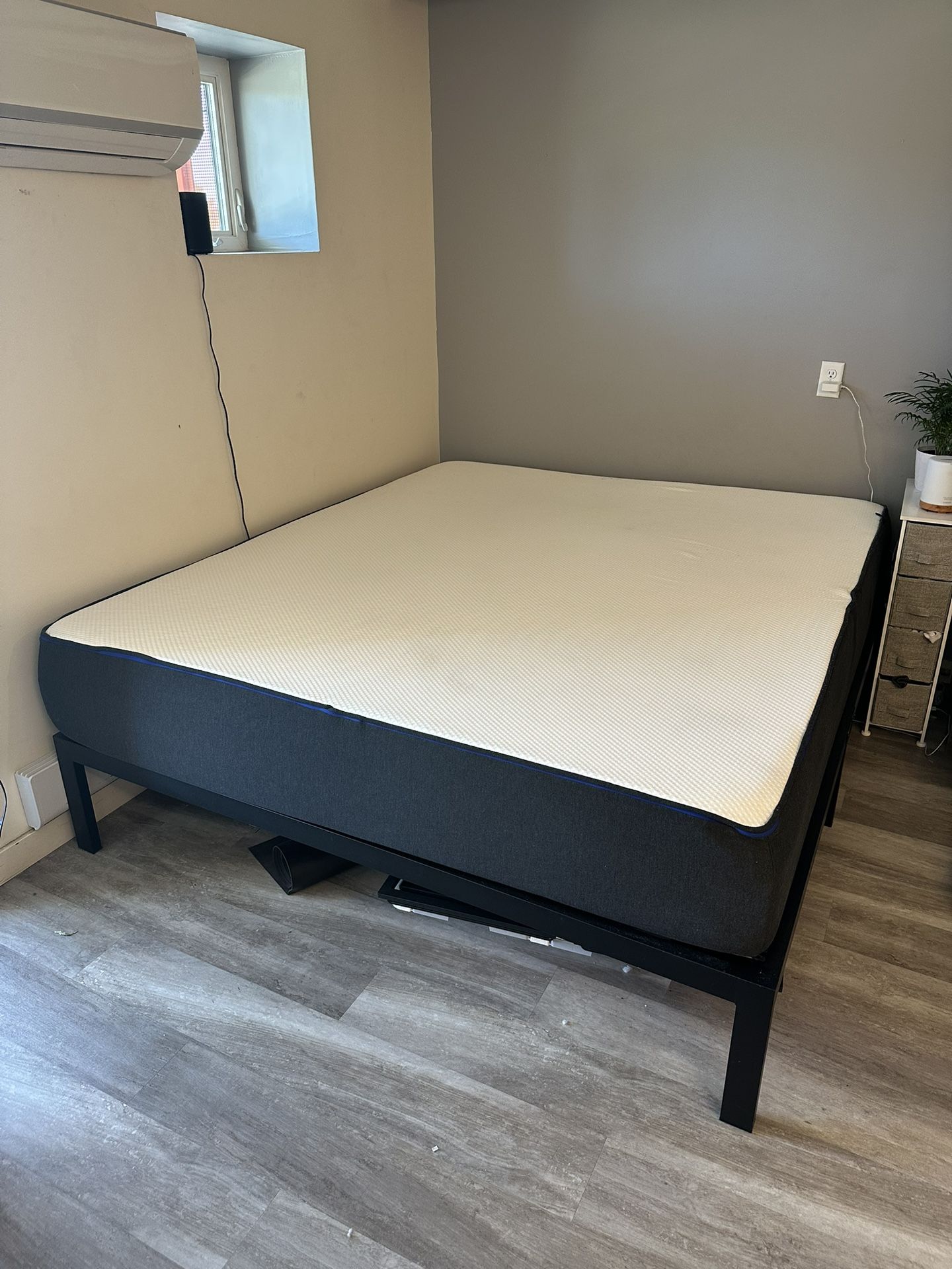 California King Nectar Mattress 12” and Metal Bed Frame