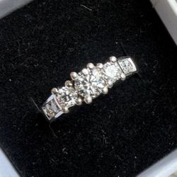 18karat White Gold Ring