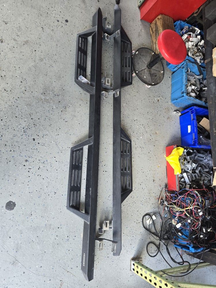 Magnum Drop Step Boards For Chevy/GMC Crew Cab $250 (O.B.O)
