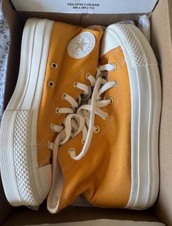 Women size 8 sunflower gold Converse $60 or best offer
