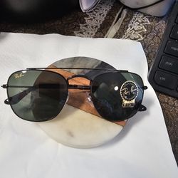 BRAND NEW UNISEX RAY BAN RB 3557 AVIATOR SUNGLASSES WITH A CASE