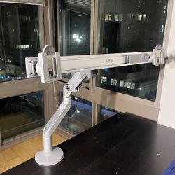 Humanscale M8.1 Dual Monitor Arm with Crossbar - Silver (Premium Ergonomic)