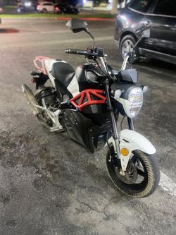 Boom vader 125cc motorcycle