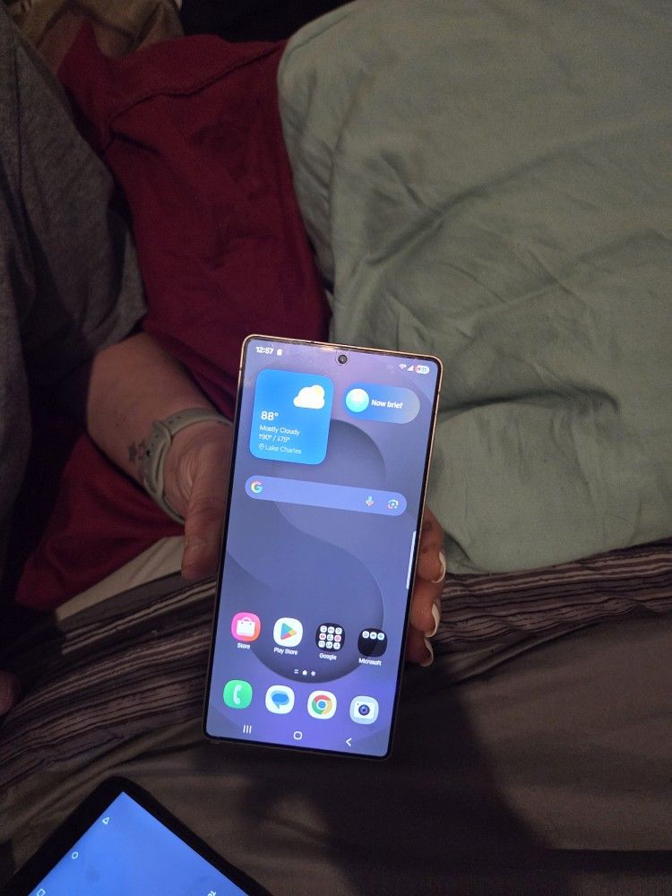 Samsung Galaxy S25 Ultra Works Great