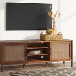 Warwick TV Stand, Wood, 60 Inches