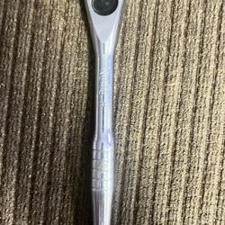 1/2” Drive Quick release teardrop ratchet