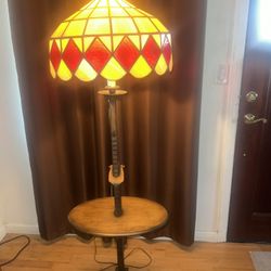 VINTAGE LAMP WITH TABLE UNBRANDED 