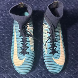Nike Mercurial Superfly V FG Soccer Cleats Size: 7.5