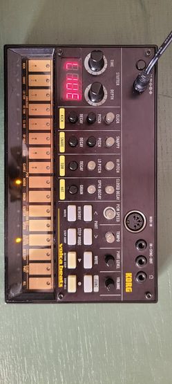 Korg Volca Beats Drum Machine 