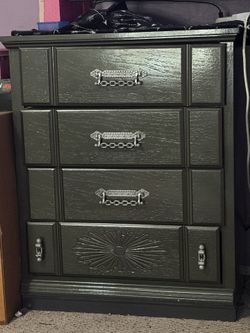 Dresser