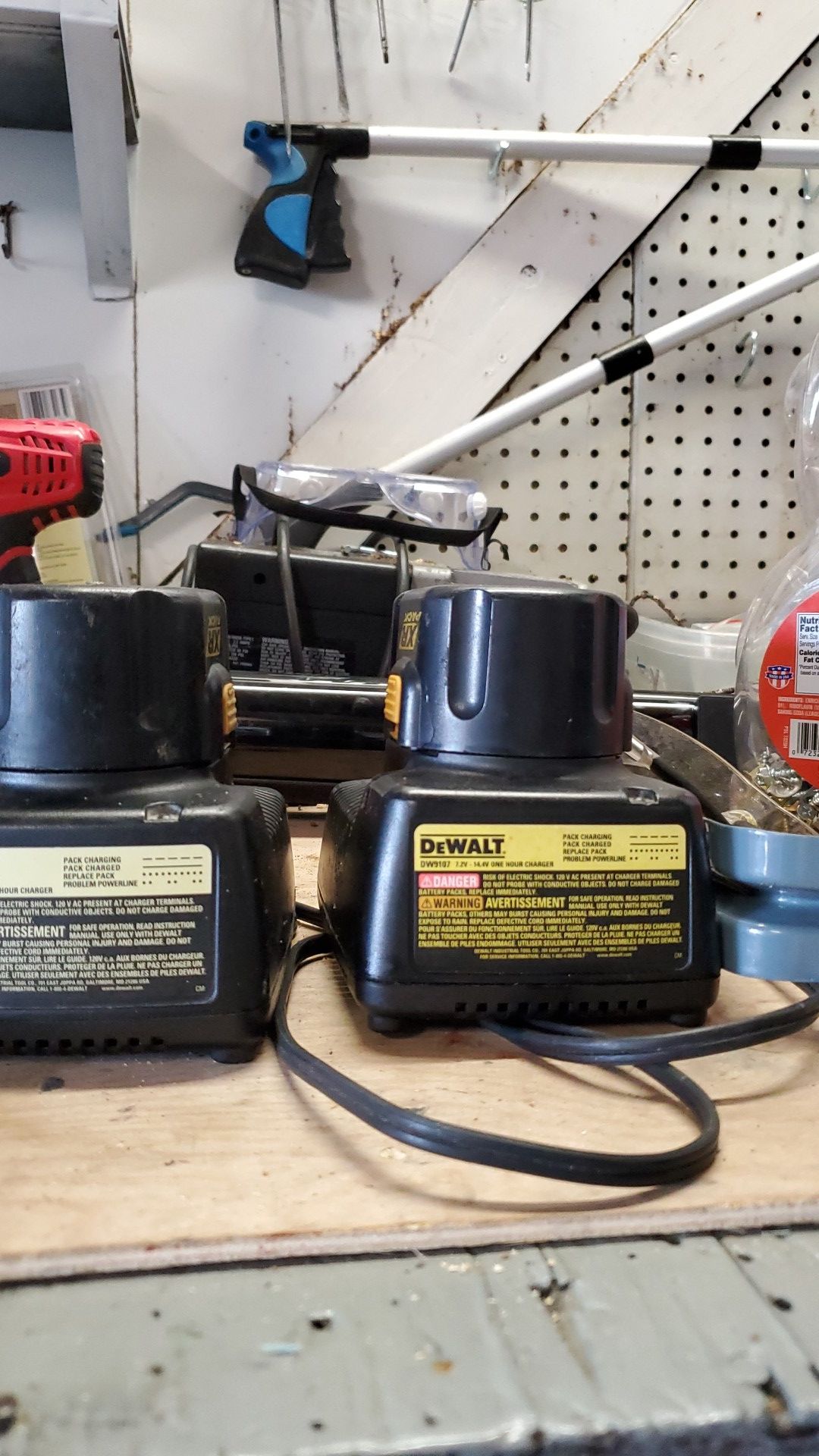 2 12v dewalt battery with chargers