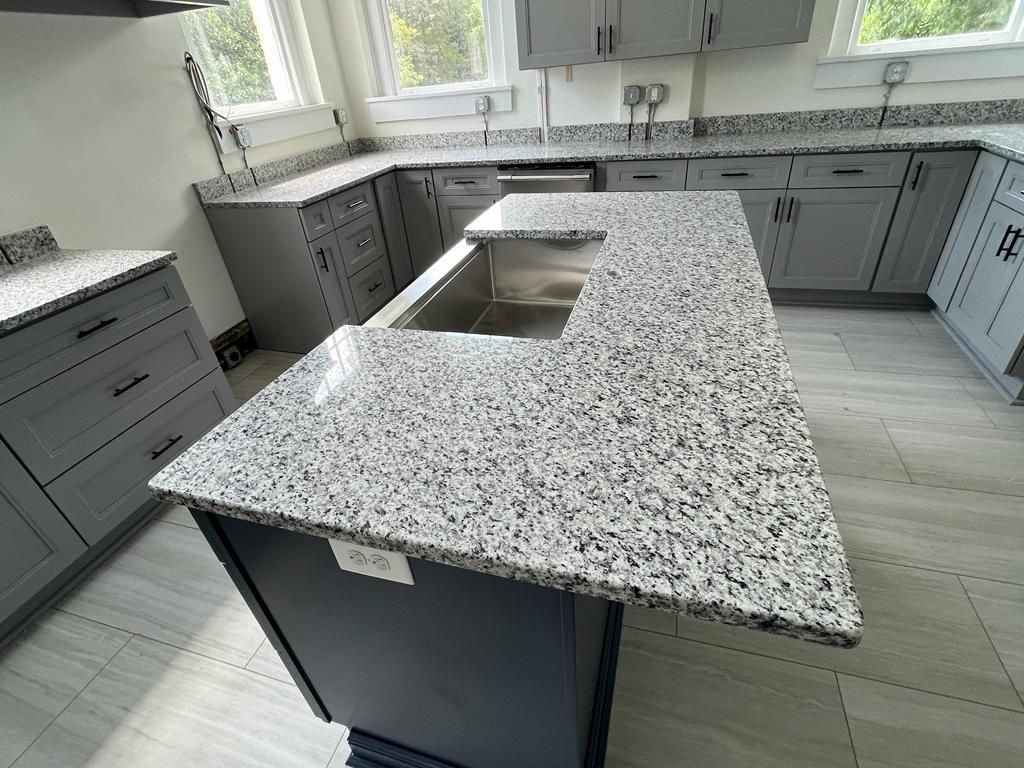 Quartz & Granite countertops
