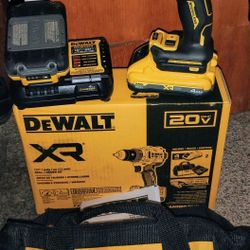 DeWalt XR 20V Driver Kit BRAND NEW
