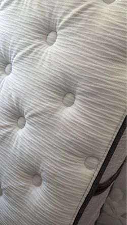 Full Size Beauty Rest Mattress Used Pick Up Today