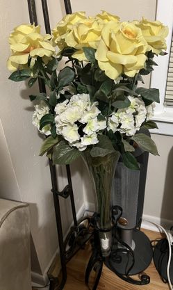 Silk Flowers Arrangement 