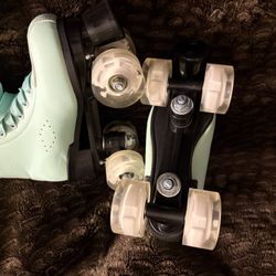 Mint Green Roller skates Size 6