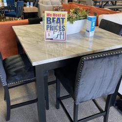 Super Cute 5Pc Dining Set🖤✨ Easy Financing Available ✅
