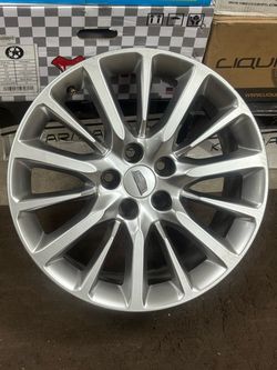 Cadillac rim Wheel 19 inch factory 5 lugs bolt pattern 120 mm Only one rim