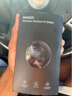 Wireless earbuds