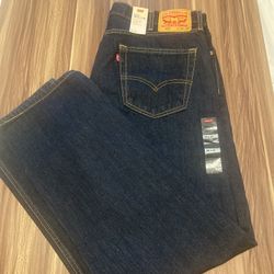 Levi’s Jean Size 38x32                                        F