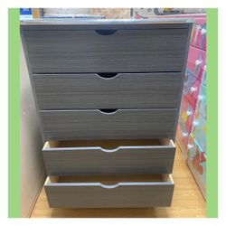 5 drawers dresser / Five drawers dresser