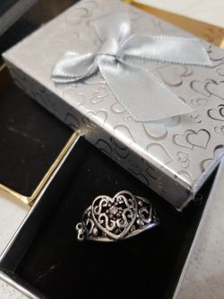 Diamond heart ring