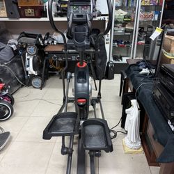 Schwinn 430 Elliptical Trainer 