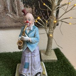 Vintage Saxophone Clown Plays Tequila 