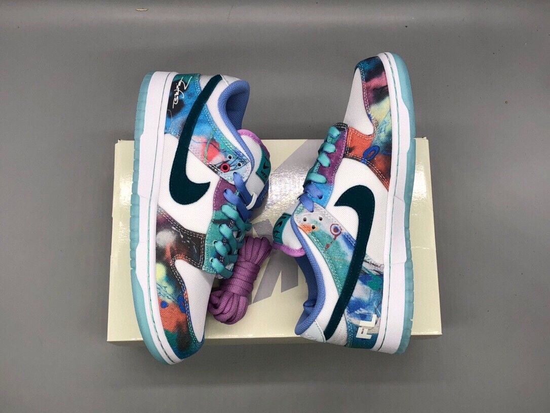 Nike SB DUNK more colors available