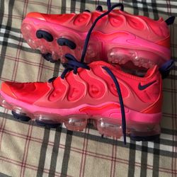 Vapor Max Plus Bright Crimson Pink 