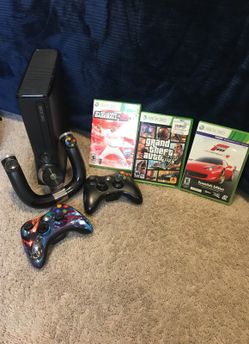 XBOX 360 W/ GAMES