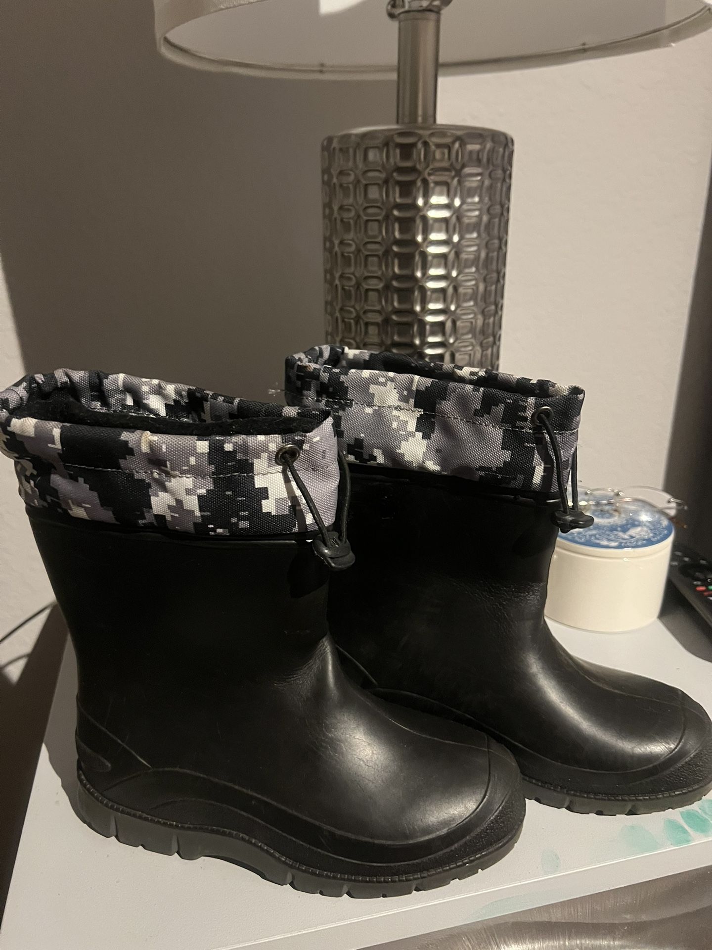 Kids Snow Boots Size 12