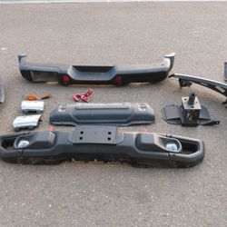 2023 JEEP RUBICON STEEL BUMPERS AND PARTS 