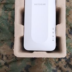 Netgear AX1800 Meash Extender(Model:EAX15).