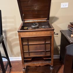 Victrola Record Player