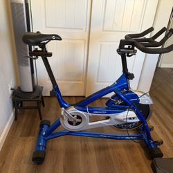  Giant Indoor Spin Bike / Exercise Bike – Smooth & Sturdy