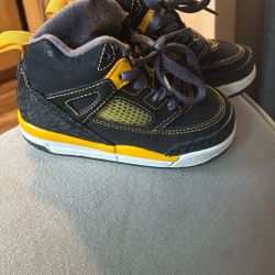Kids Jordan Shoes
