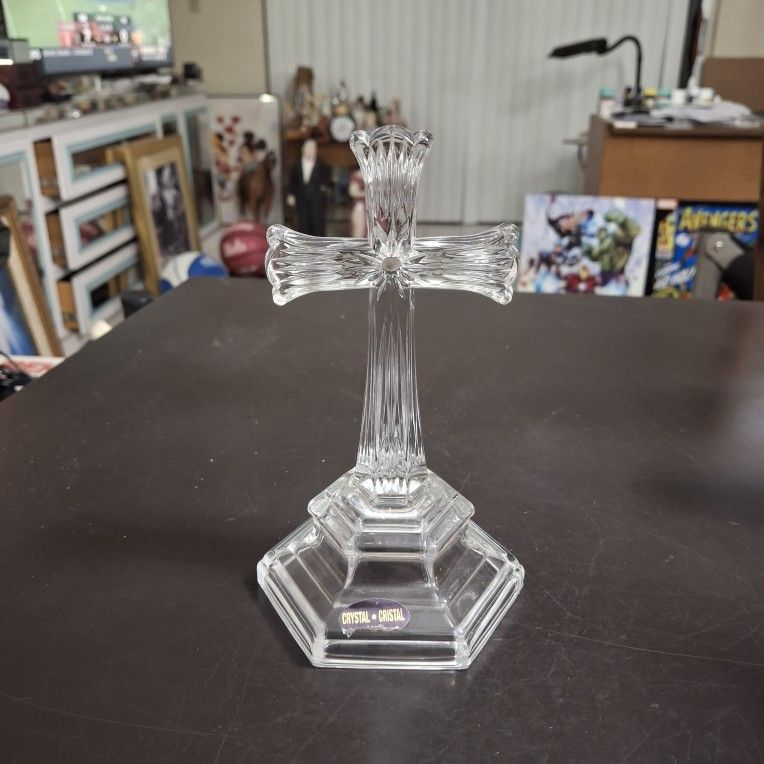 Deplomb Lead Crystal Cross With Stacked Base, Scalloped Edges And Beautiful Starburst In The Middle Vintage 1980's 7.25"H