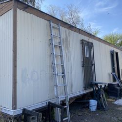 Mobile Home / Office Trailer$3,200.Located in Perris 