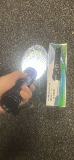 Small Rechargeable Flashlights 