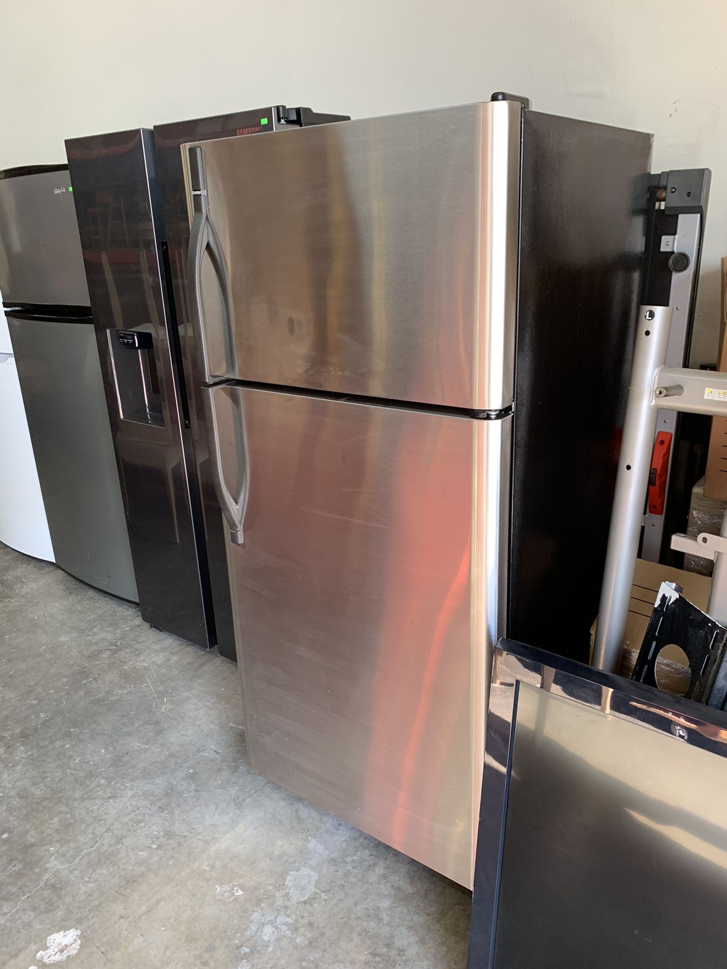 Kenmore Top Freezer Refrigerator Stainless Steel Clean and Good in Working Condition 