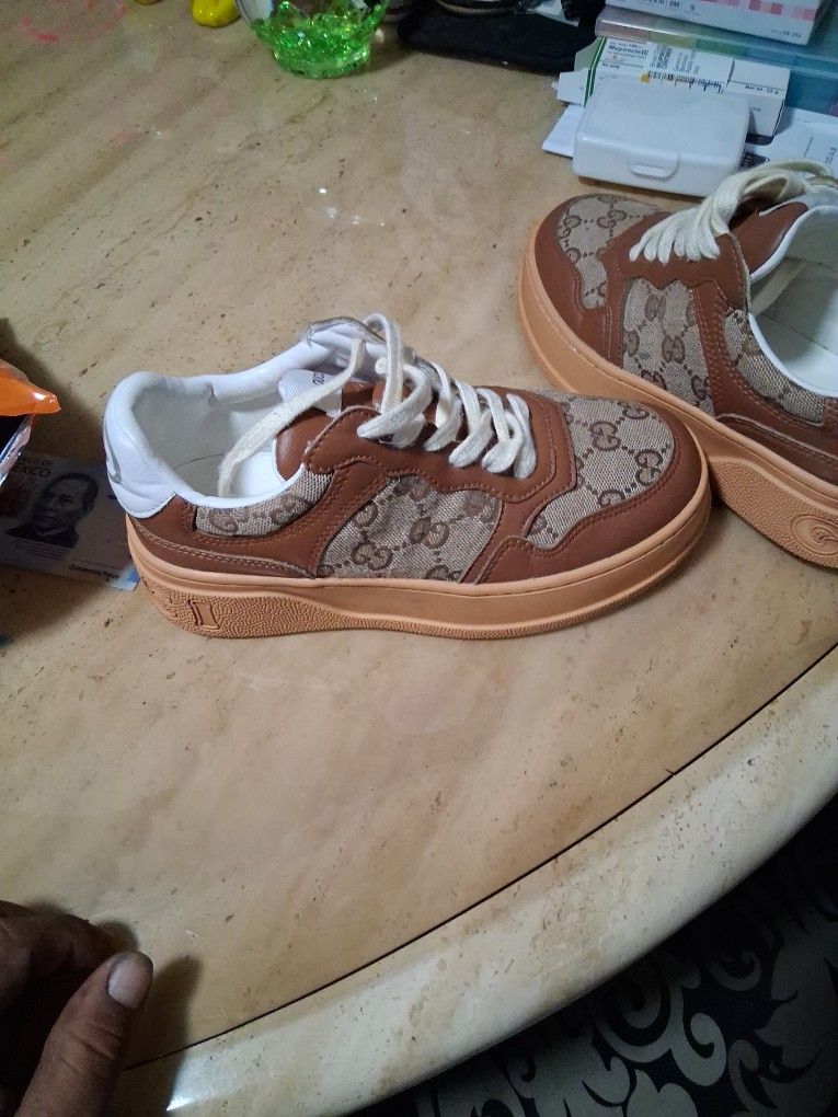 Gucci Shoes Size 7
