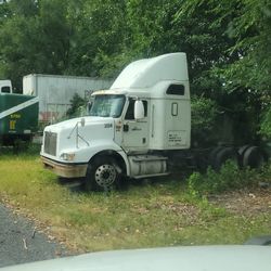 International 9200i SEMI Truck 