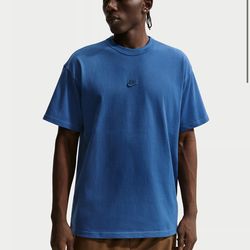 Nike Men’s T-Shirt Blue – Size Medium – Never Worn