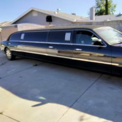 Stretch limo taxi  Lincoln Town Car 🚨